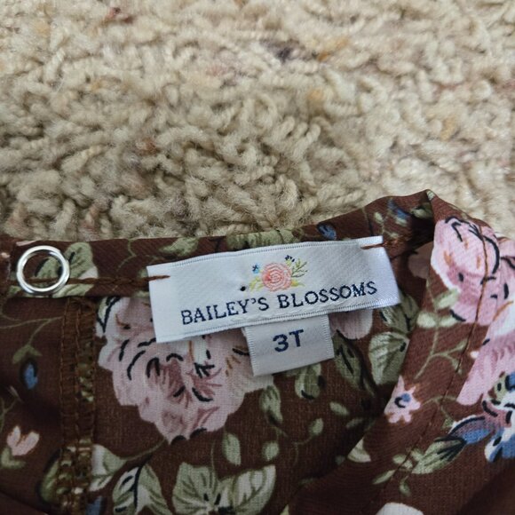 Bailey's Blossoms Girls 3T Floral One Piece w/Snaps - Picture 3 of 6